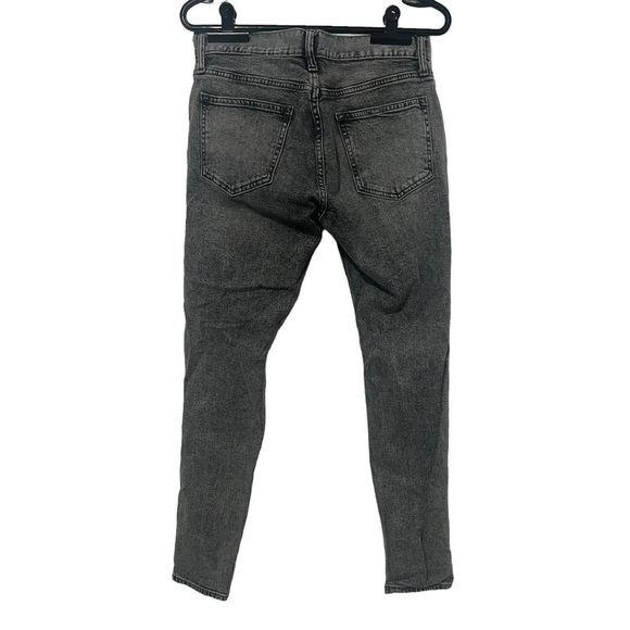 Old Navy Skinny Jeans - Picture 5 of 10